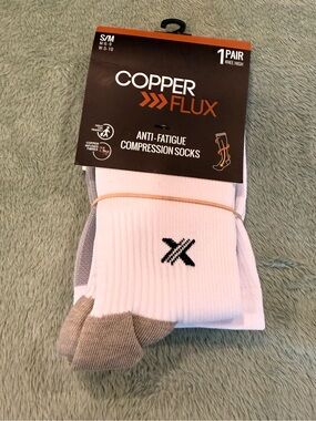 Copper Flux Anti-Fatigue Compression Socks Knee High White Gray S/M NWT